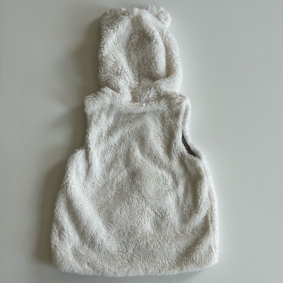 Disney Junior Girls Minnie Mouse Girl’s Faux Fur Vest - Size 6 - Picture 4 of 9